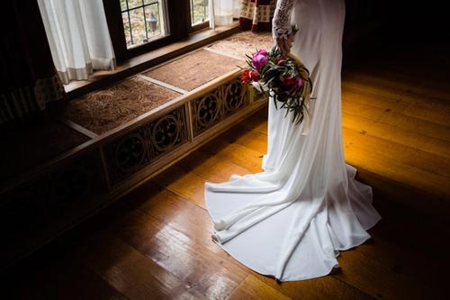A Moody, Romantic Styled Shoot at Beverly Mansion Best Wedding Florist Ohio