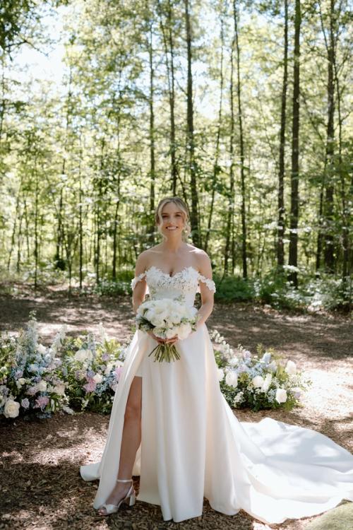 Bailey and Tyler's Cool Pastels at Retreat 21 Best Wedding Florist Ohio
