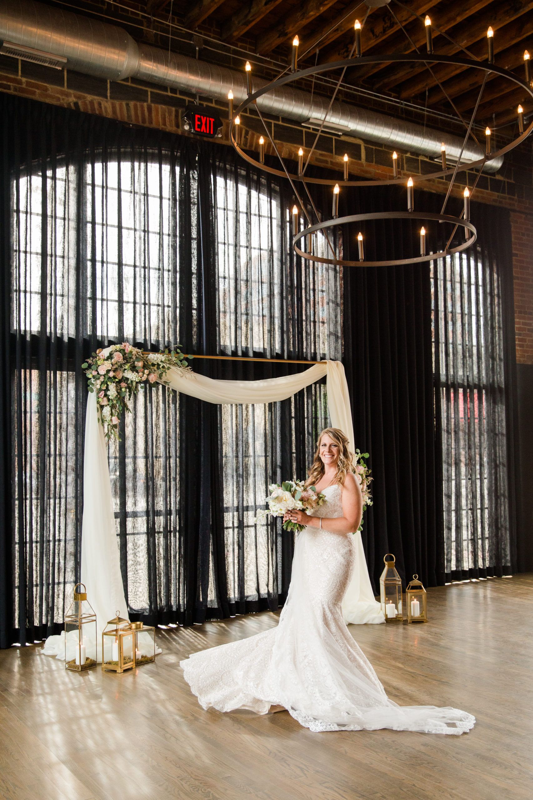 Summery Pastels photographed at The Ohio Statehouse Best Wedding Florist Ohio