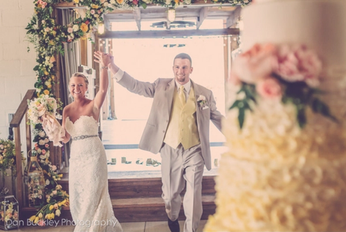 Sunny Pastels at Jorgensen Farms Best Wedding Florist Ohio