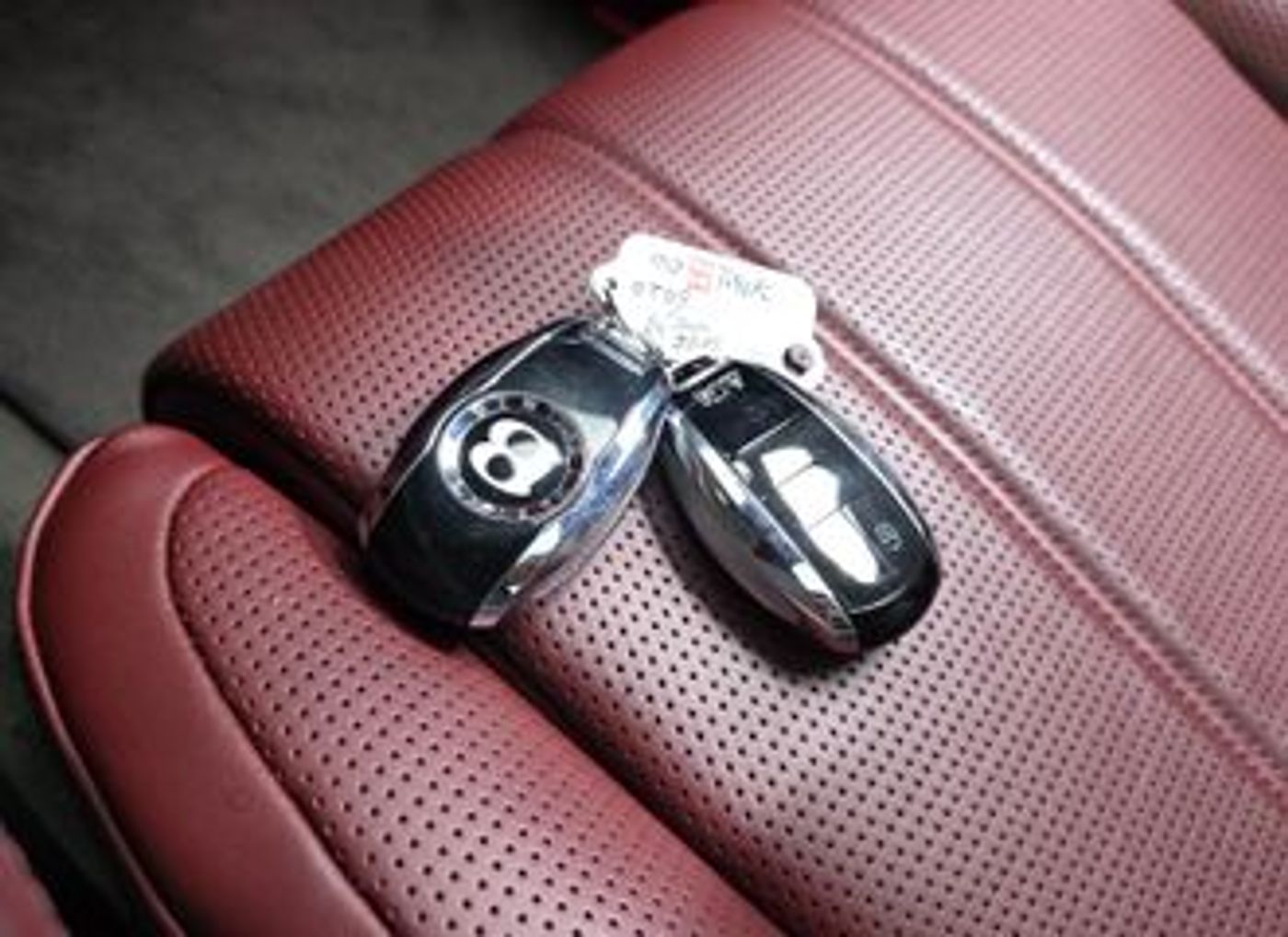 Bentley Bentayga V8 Azure, photo 3