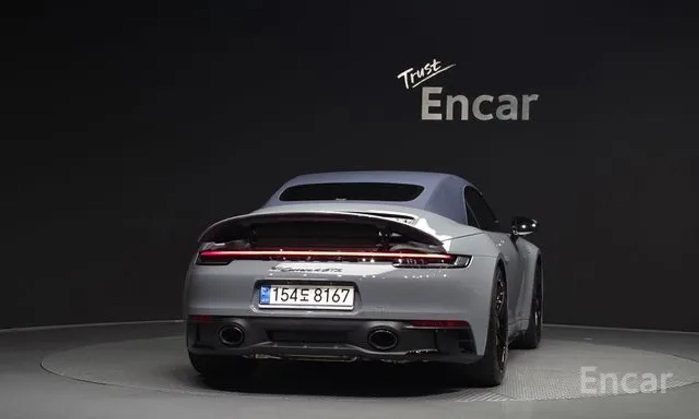 Porsche 911 Carrera 4 GTS Cabriolet, photo 4