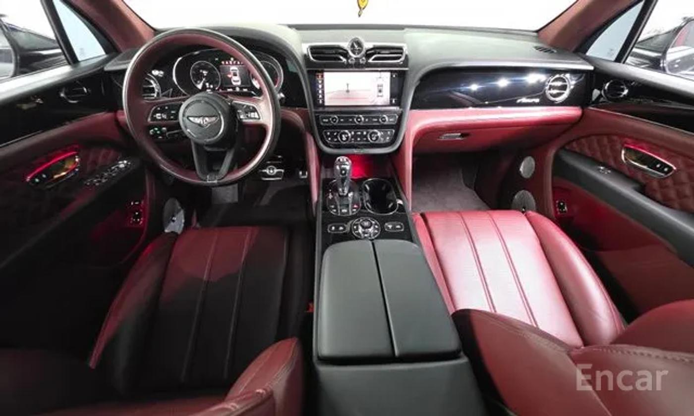 Bentley Bentayga V8 Azure, photo 4
