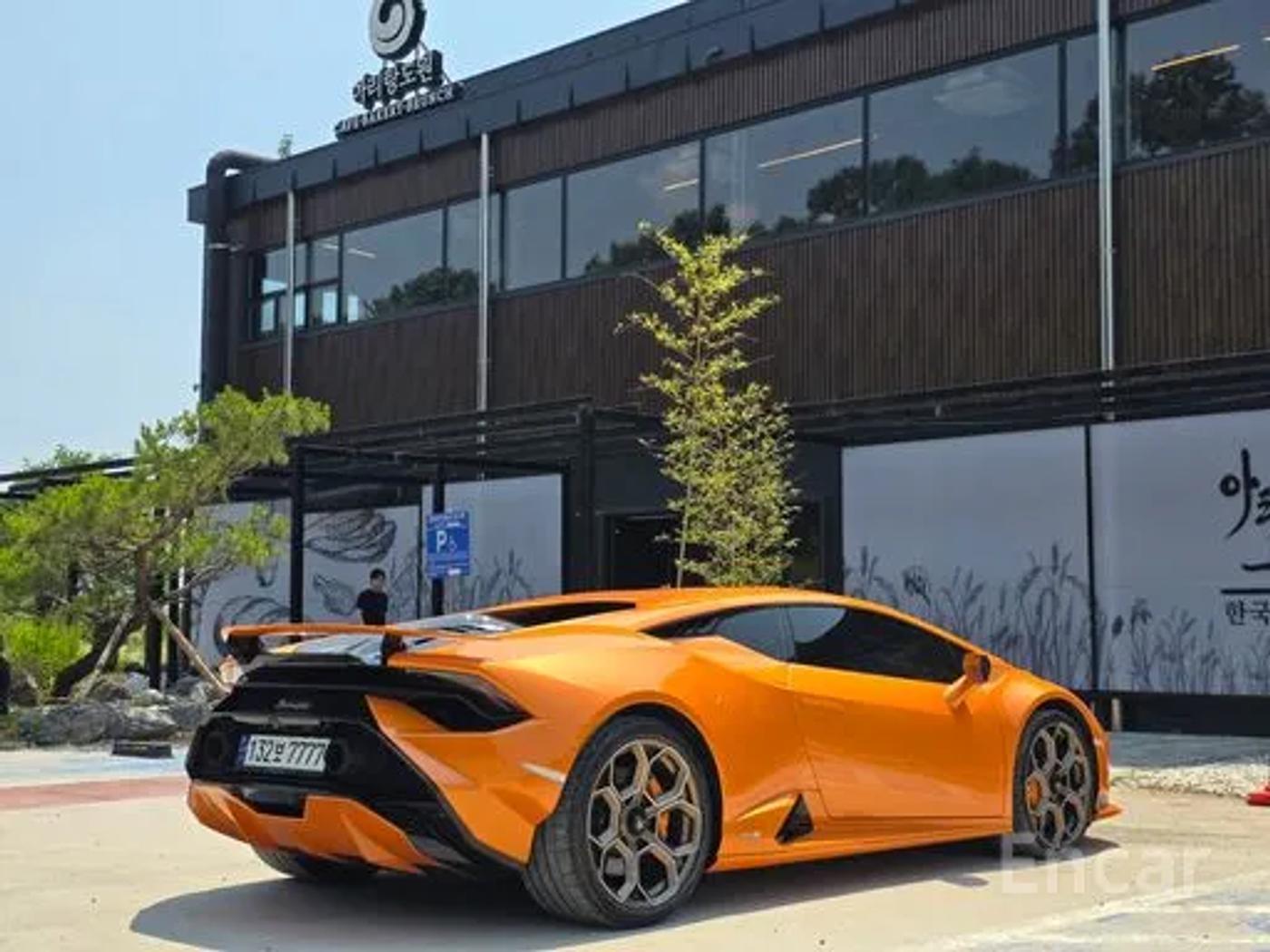 Lamborghini Huracán LP640-2 Tecnica, photo 4
