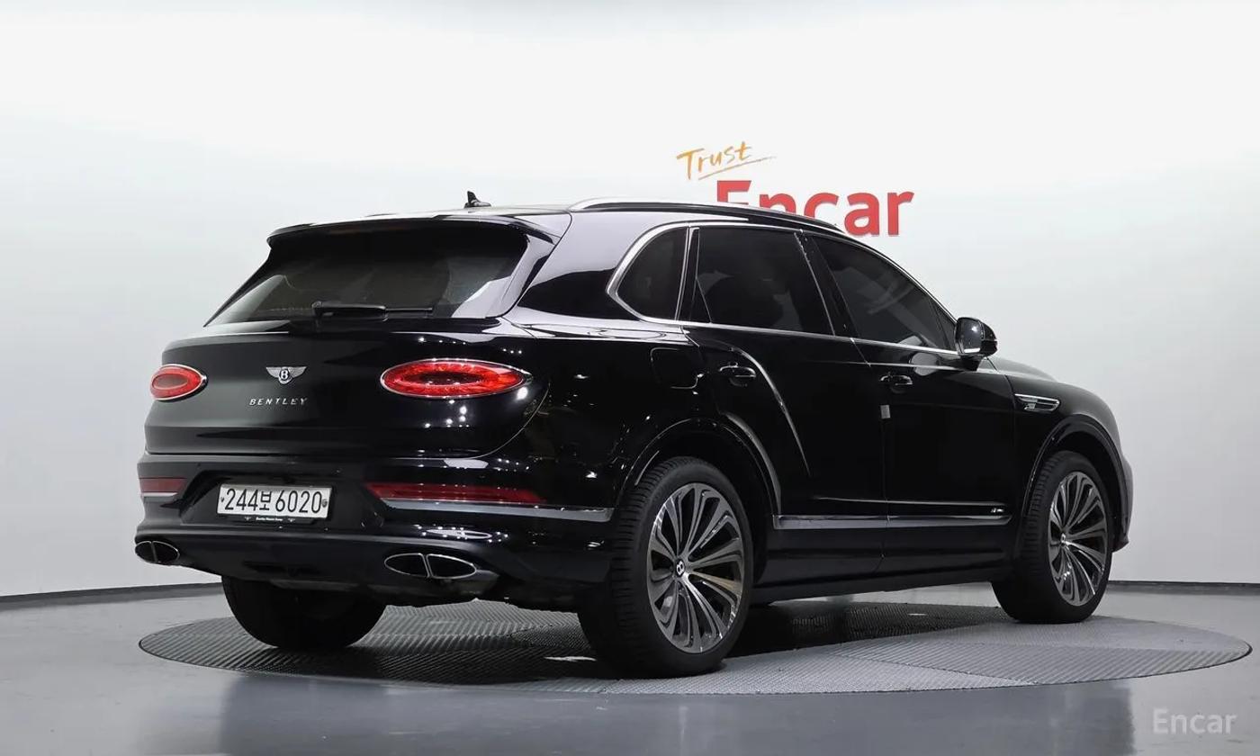 Bentley Bentayga V8 Azure 2023, for export from South Korea