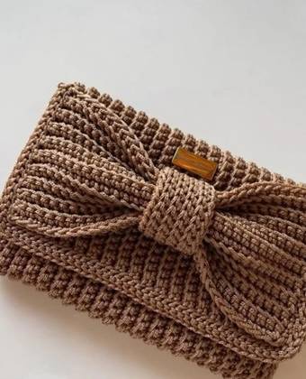 Handmade Crochet Bow Clutch Bag for Women – Cute Crochet Purse, Mini Handbag & Stylish Handmade Bag