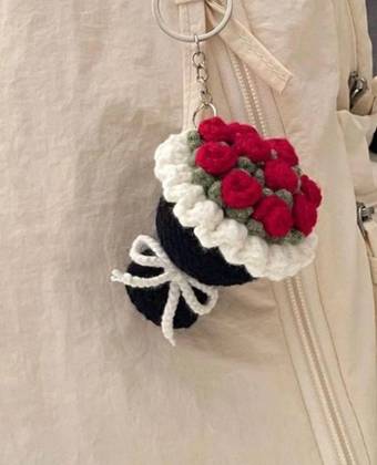 Handmade Crochet Flower Bouquet Keychain – Cute Floral Bag Charm, Mini Crochet Flower Keyring & Handmade Gift