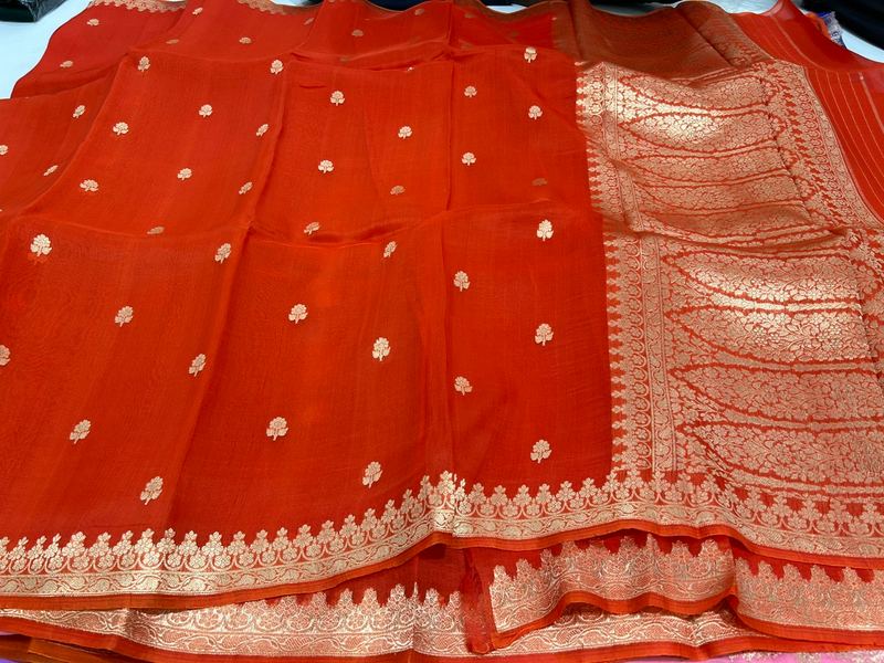 Olive Kora with Meenakari Weave — detail