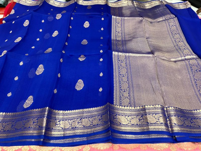 Olive Kora with Meenakari Weave
