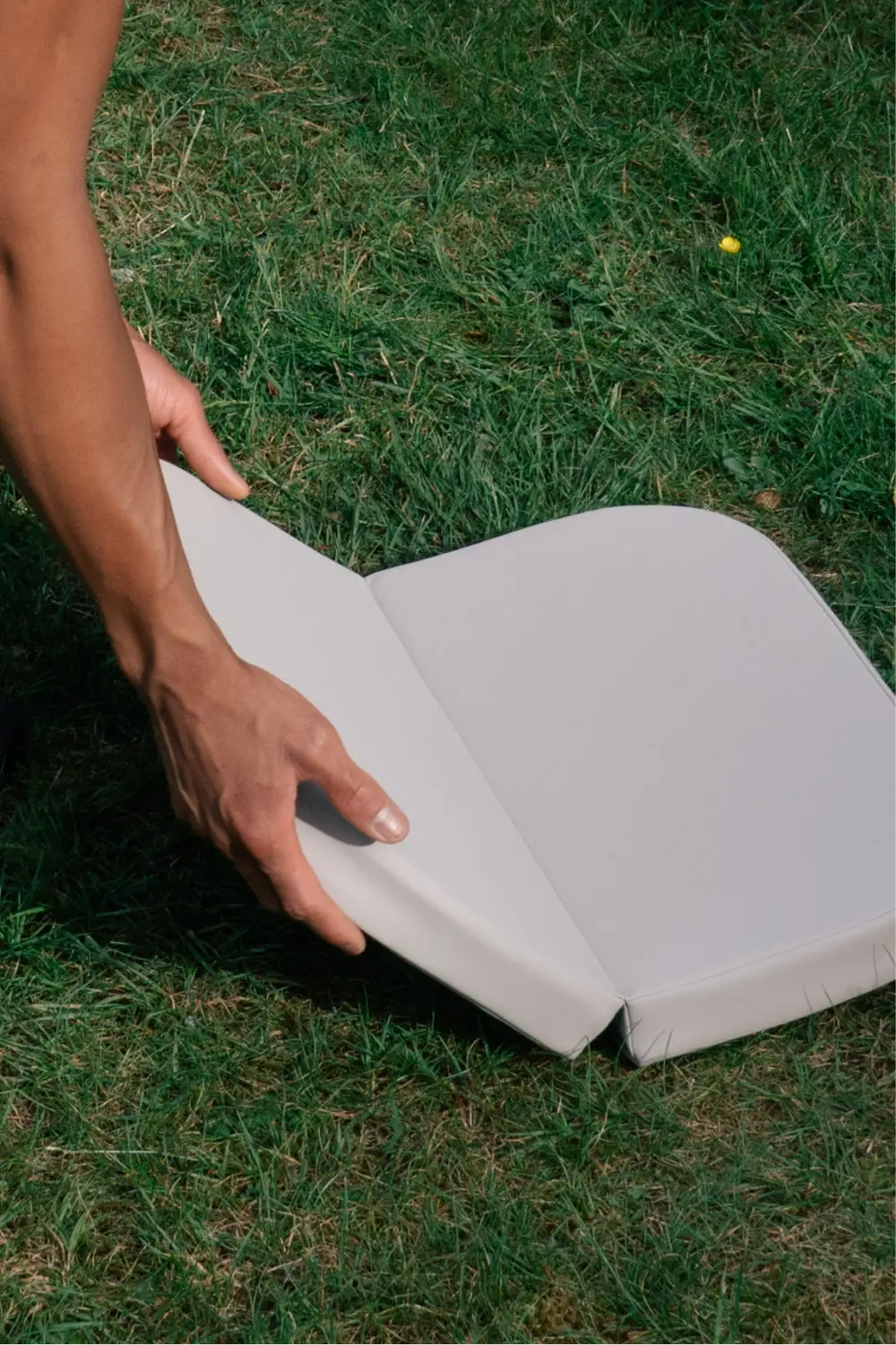 The Field Cushion