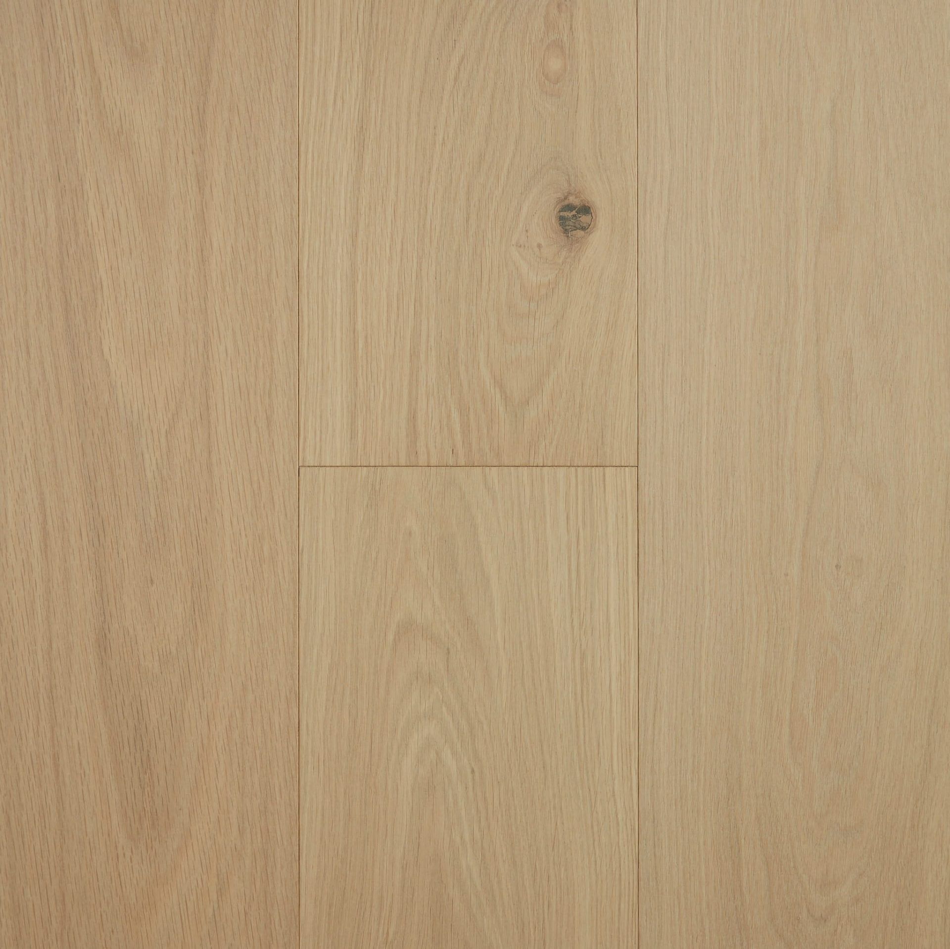 Golden Sands engineered European Oak flooring colour and grain sample.