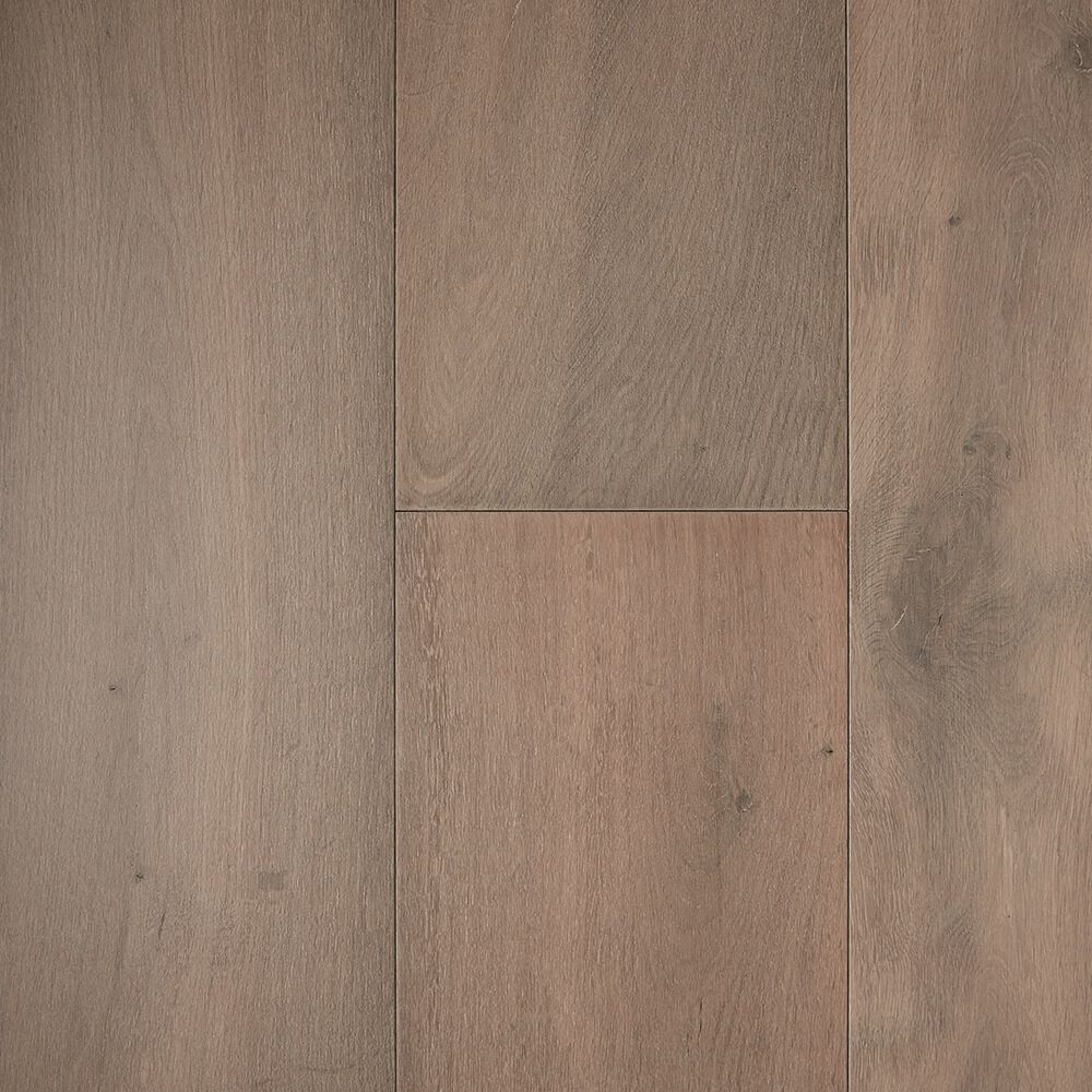 Wide Plank Tokay 21mm engineered European Oak flooring colour and grain sample.
