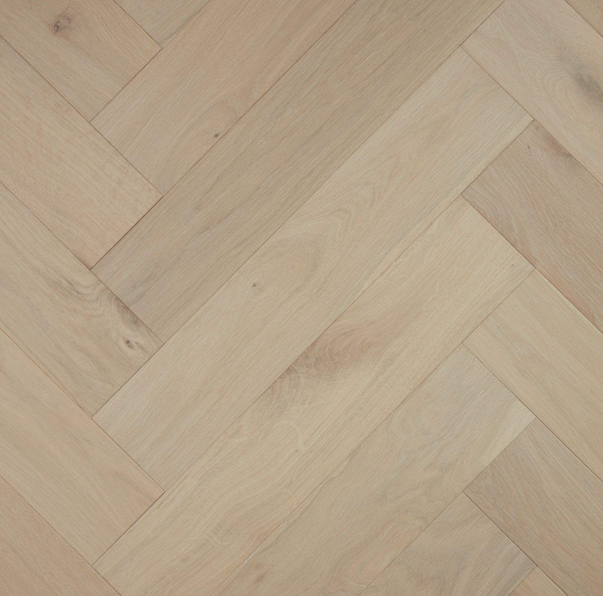 Pebble Reef Herringbone 14mm engineered European Oak flooring colour and grain sample.