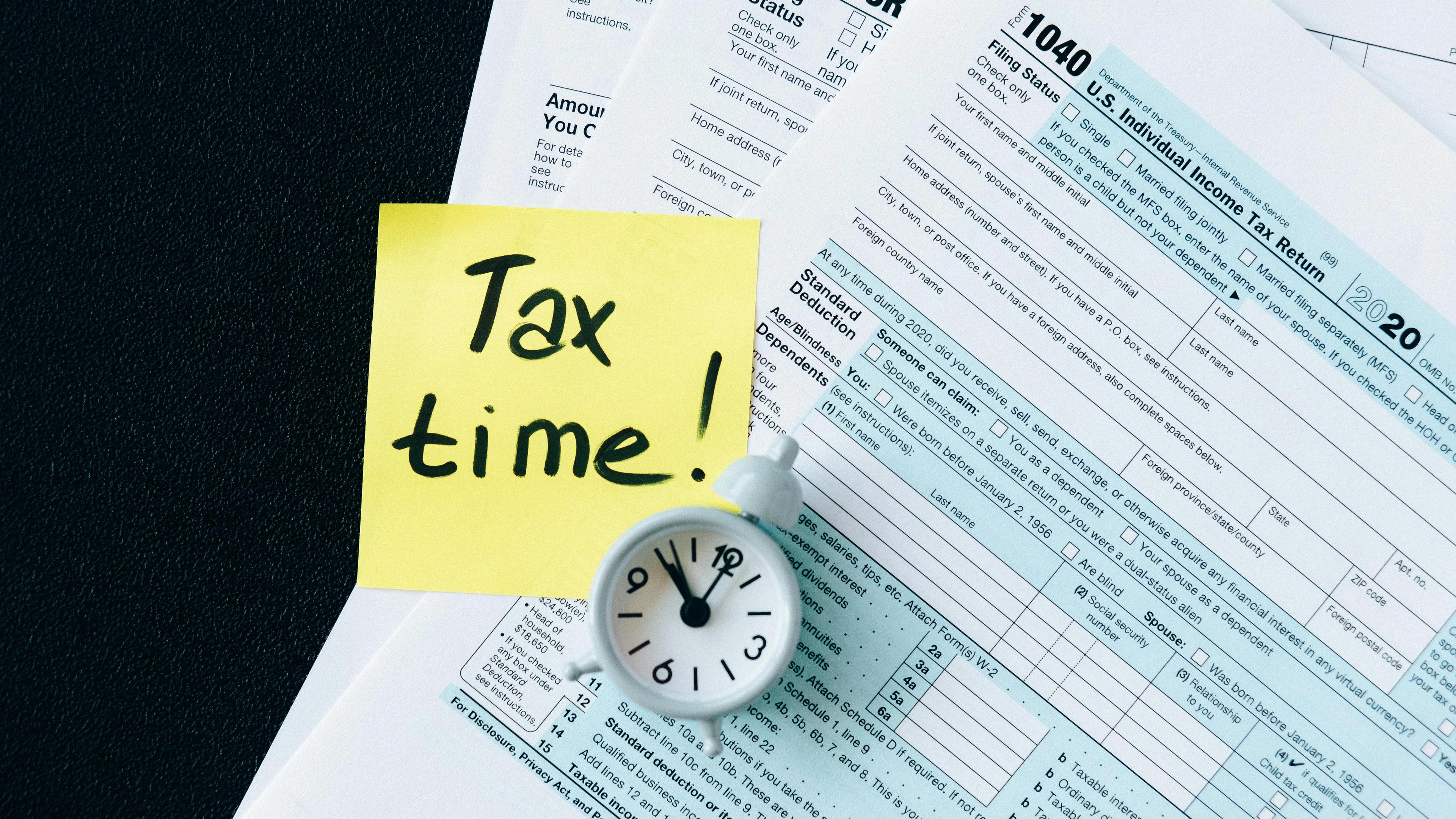 Tax time on sticky note