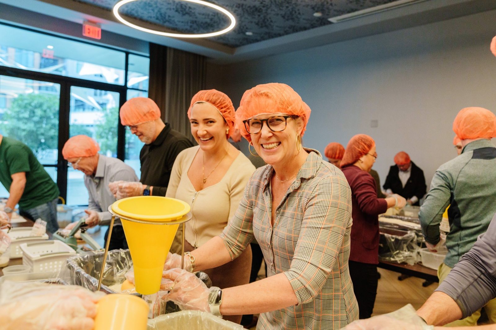 Advisor Summit attendees giving back to the community