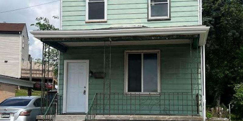 215 Whitaker St, Homestead, PA 15120