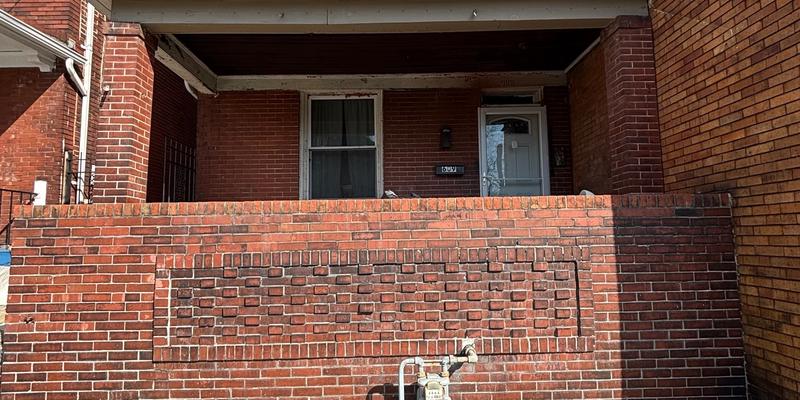 609 Lincoln Ave  Liberty, Pa 15206