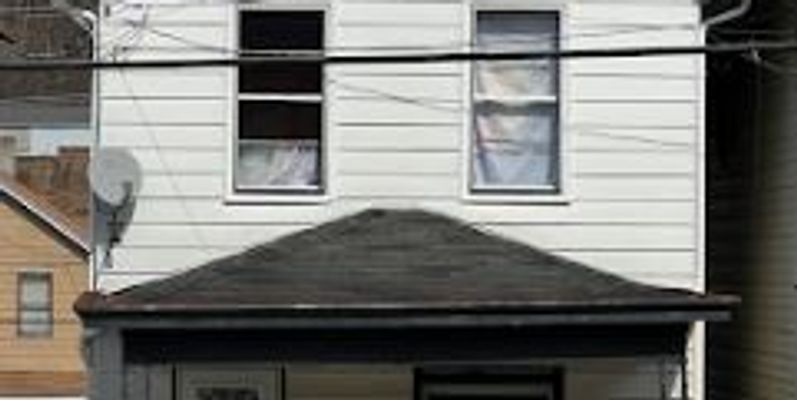 812 Fallowfield Ave, Charleroi, PA 15022