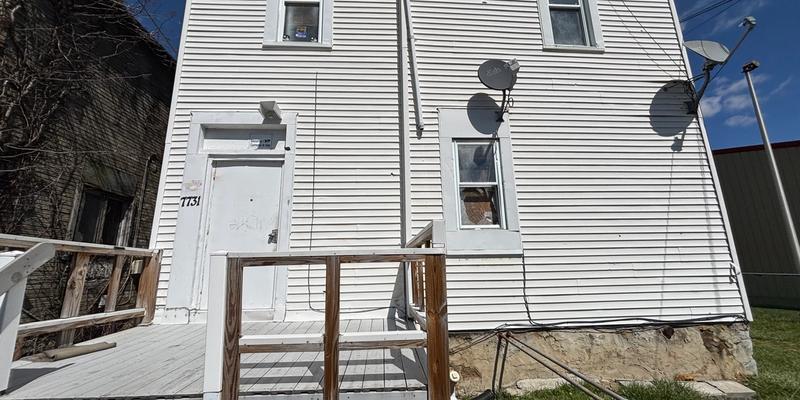 7731 Tioga St Pittsburgh, Pa 15208 (Duplex) - UNDER CONTRACT