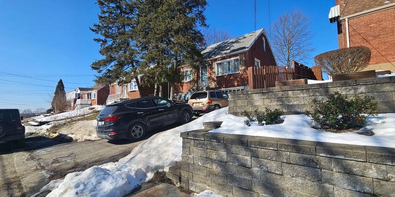 753 Edgewater Dr West Mifflin, Pa 15122 - SOLD