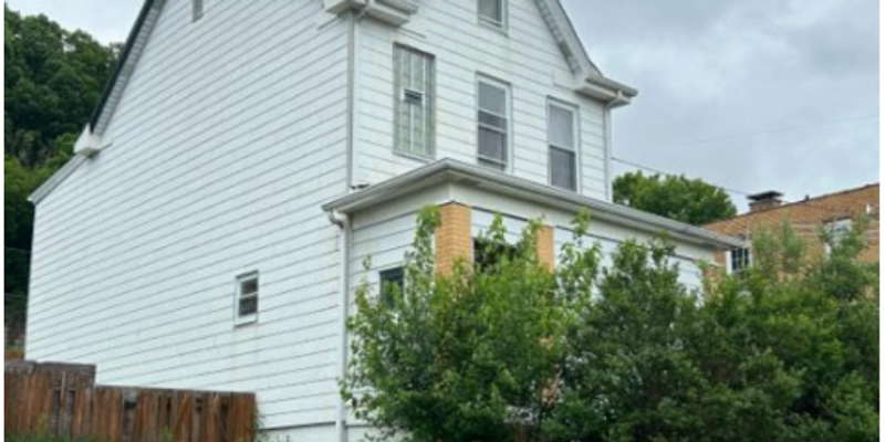 900 Ridge Ave, McKees Rocks, PA