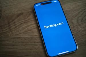 Hvorfor ranker Booking.com høyere enn hotellet ditt på Google?