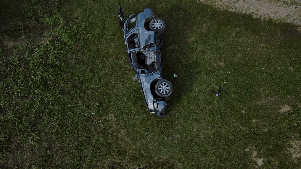 Modeling a vehicle crash scene autonomously with Skydio 3D Scan