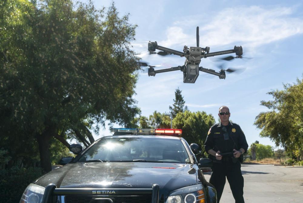 autonomous skdyio drone x2 police law enforcement officer