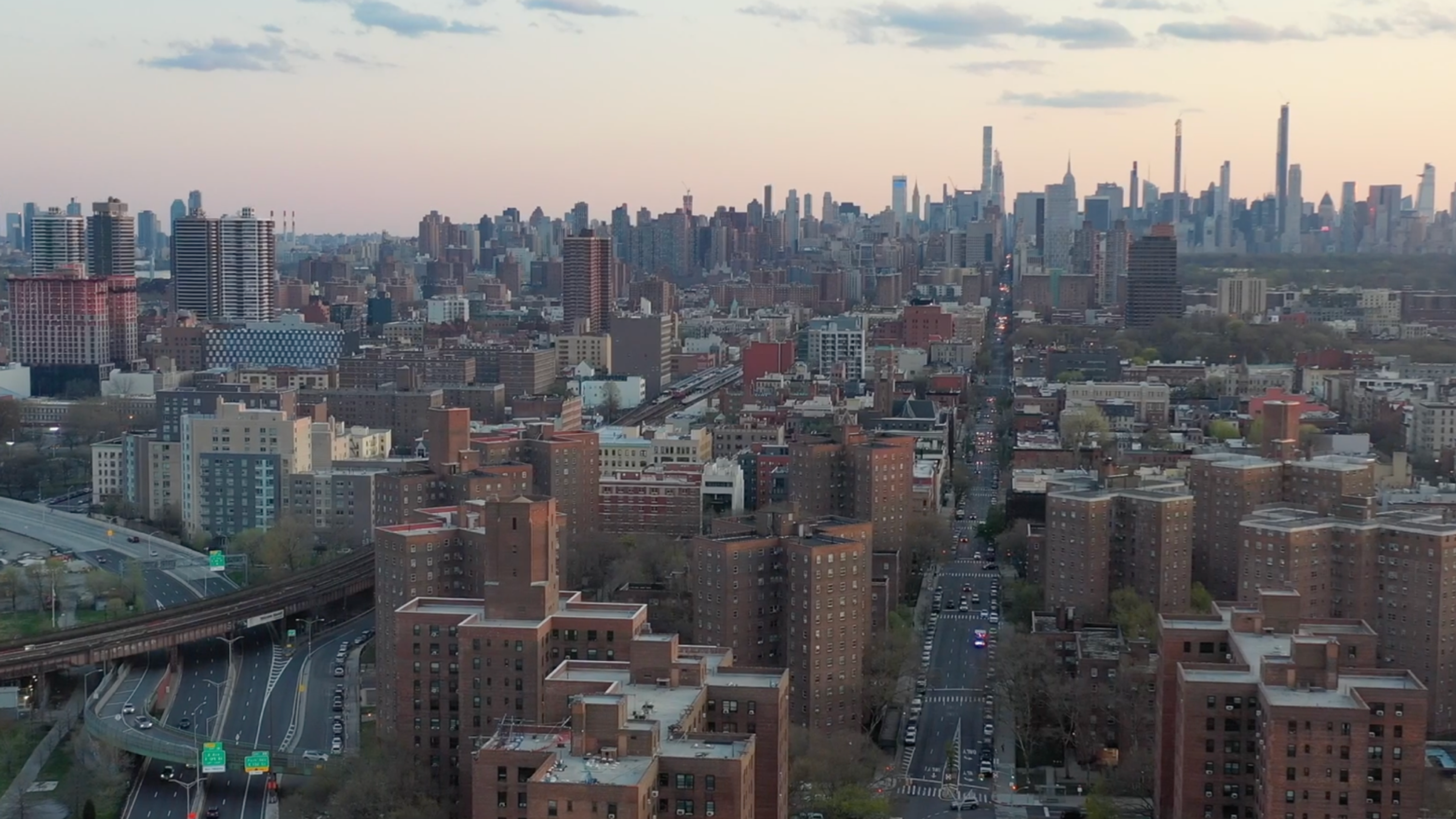 a photo of a skyline