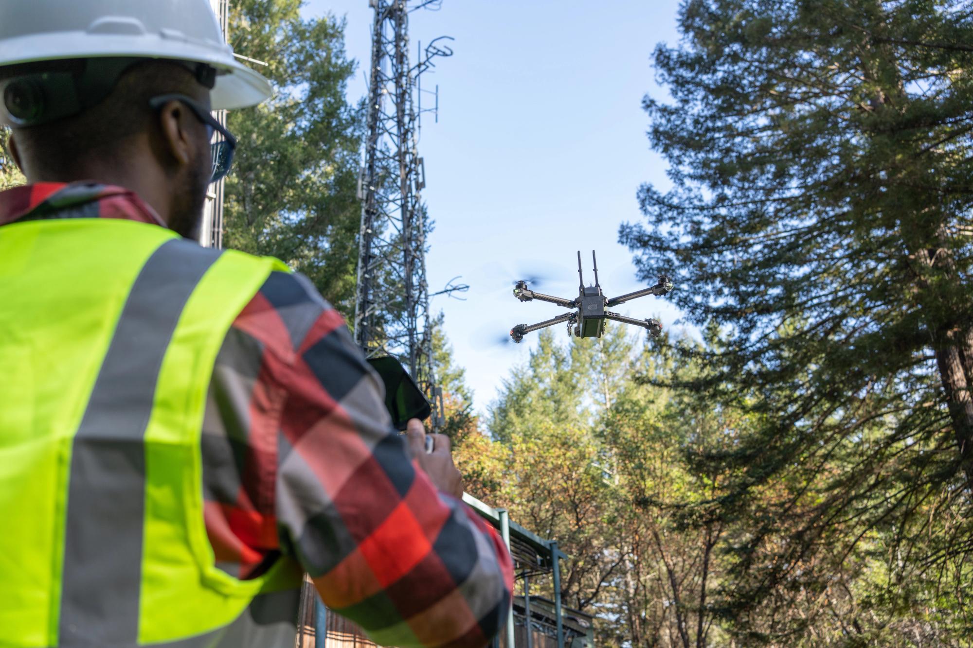 Scaling Cell Tower Inspections with 3D Tower Scan | Skydio