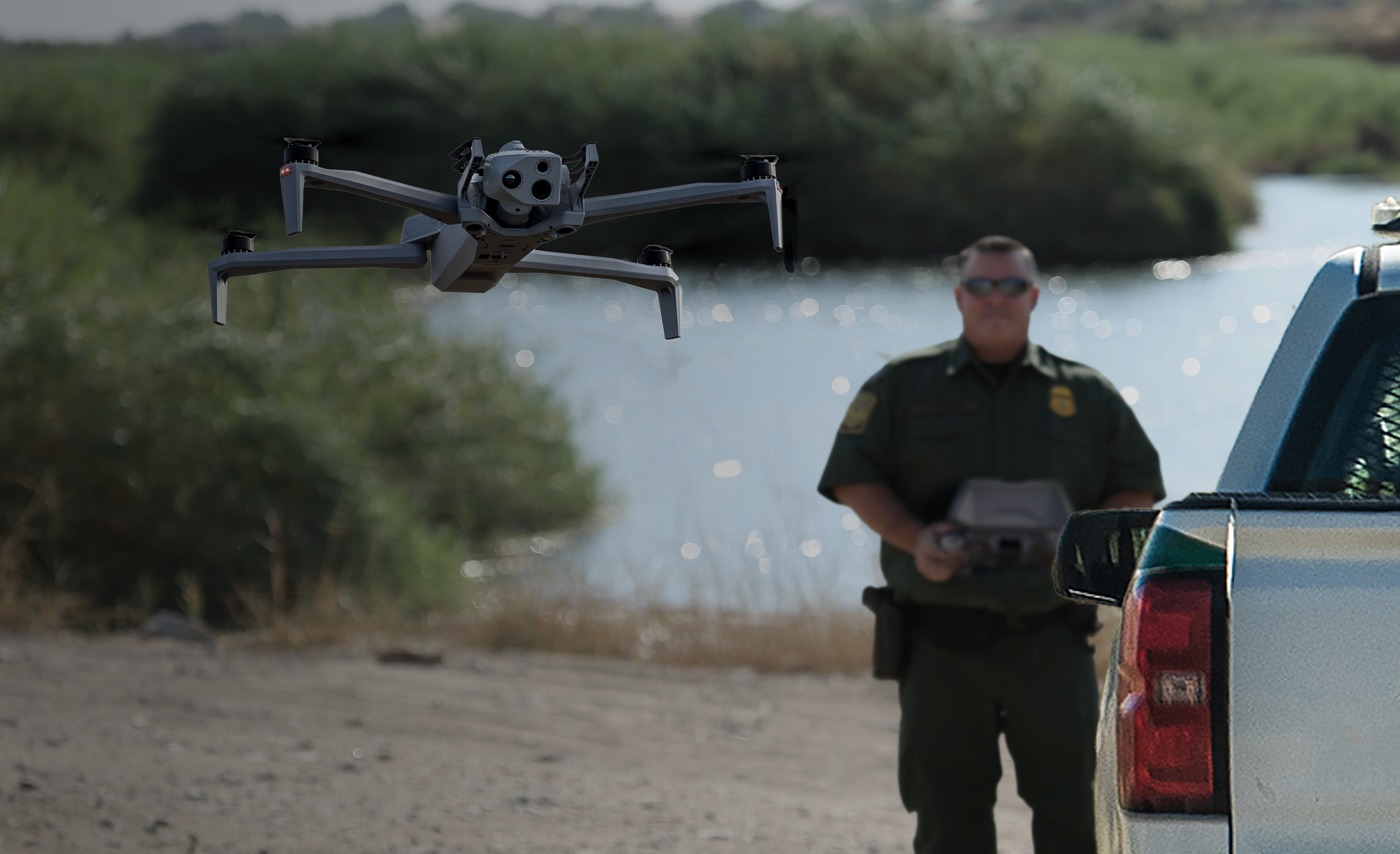 officer with skydio x10 controller
