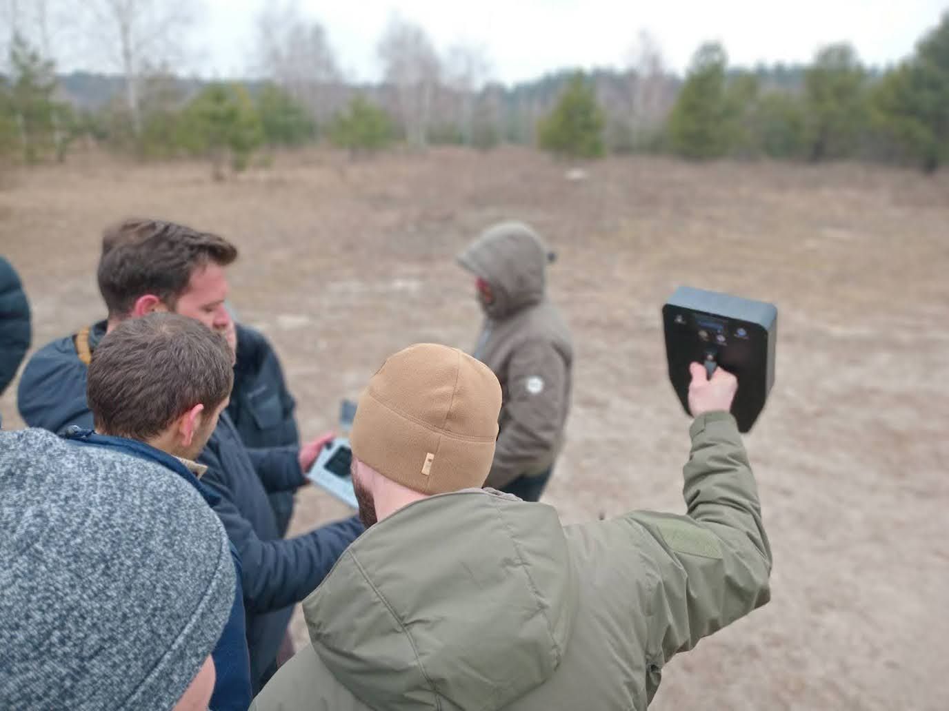 Adam Bry tests the Skydio X10D’s electronic warfare resistance capabilities in Ukraine, demonstrating its robust performance in contested environments. 