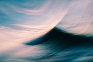 Abstract photo of the blurred ocean