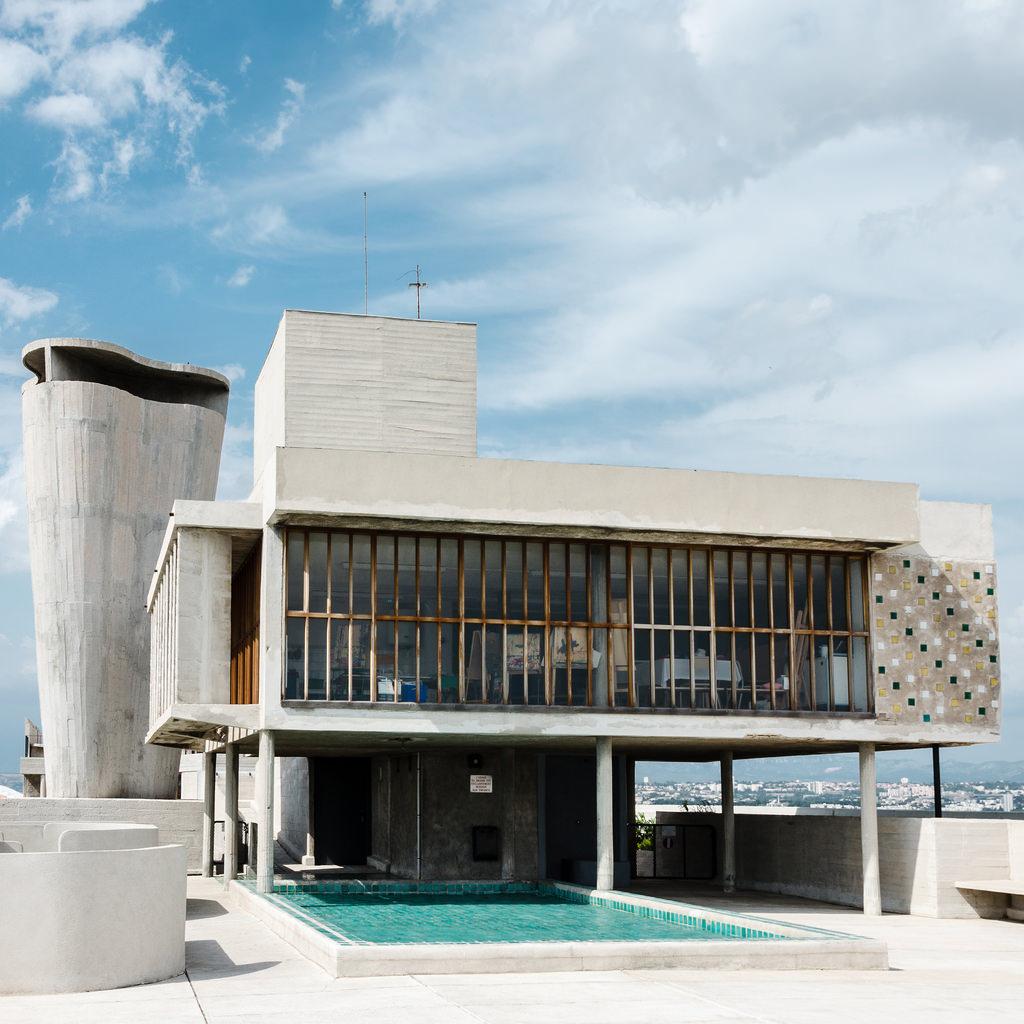 The rooftop of the Unité d'Habitation in Marseille, with a concrete ventilation stack and swimming pool