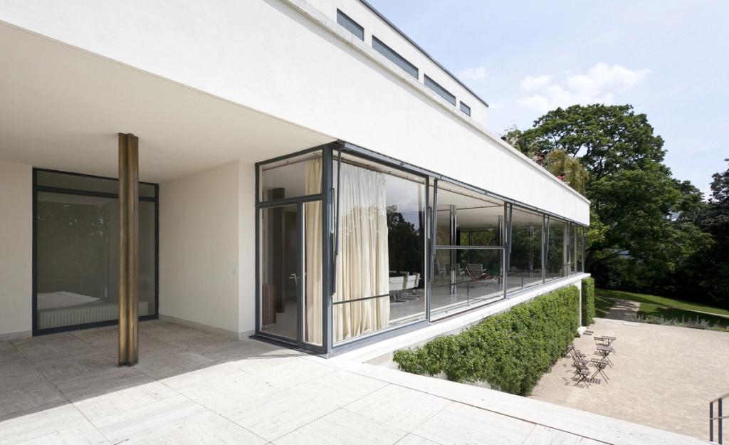 The façade of Villa Tugendhat with panoramic glazing and a cruciform chrome column