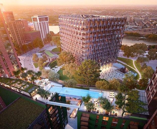Прозрачный подвесной Sky Pool между двумя жилыми корпусами в Лондоне на закате