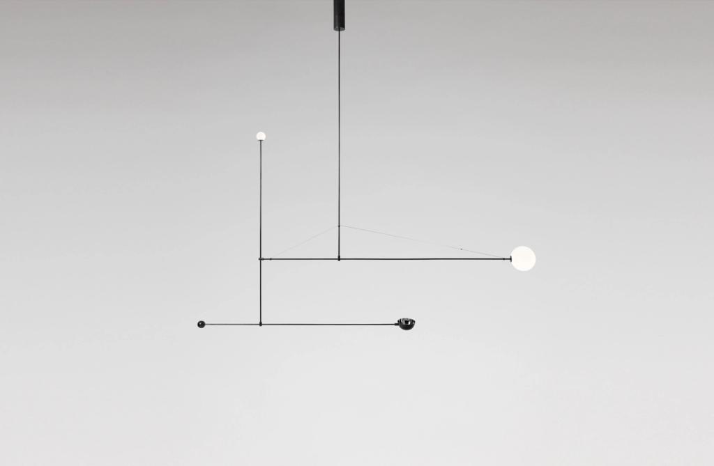 Подвесной светильник Michael Anastassiades из тонких чёрных стержней с круглыми плафонами