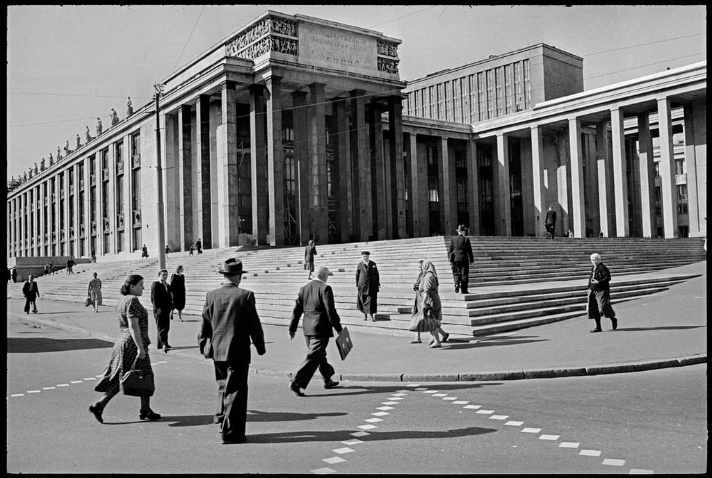 USSR, Moscow, 1954. Henri Cartier-Bresson