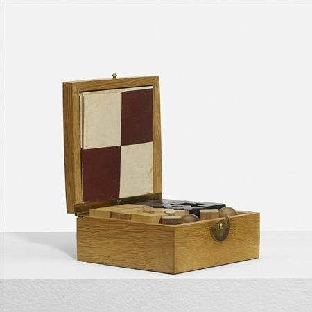 Hartwig's wooden chess box with a chessboard on the inside of the lid