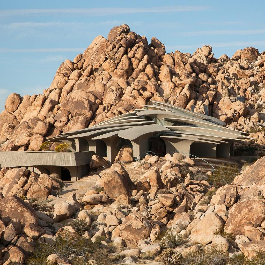 desert house
