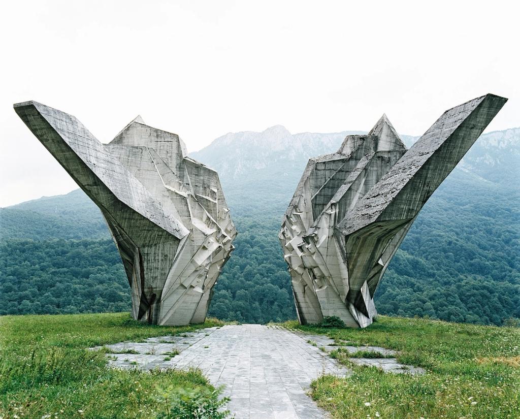 Brutalism, monuments