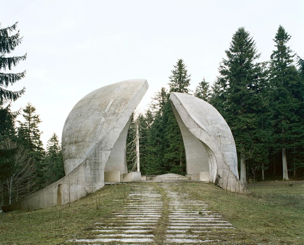 Brutalism, monuments