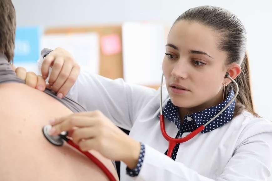Featured image for:  Is Bronchitis Contagious? What You Need to Know