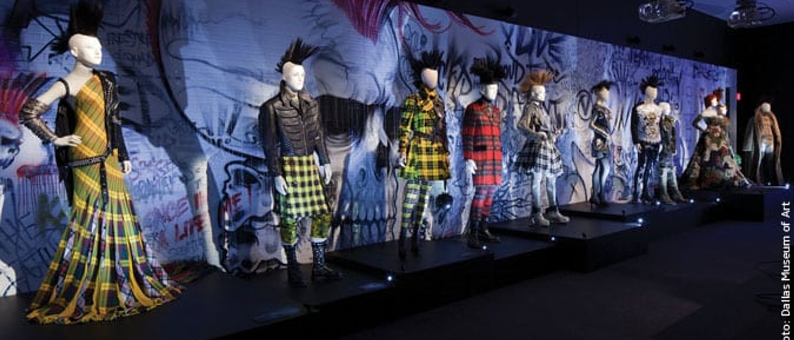 VIP Drivers Move Fashion Exhibit from Canada to Dallas, TX