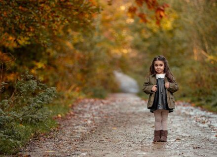Why Autumn Is the Best Time for Family Photoshoots