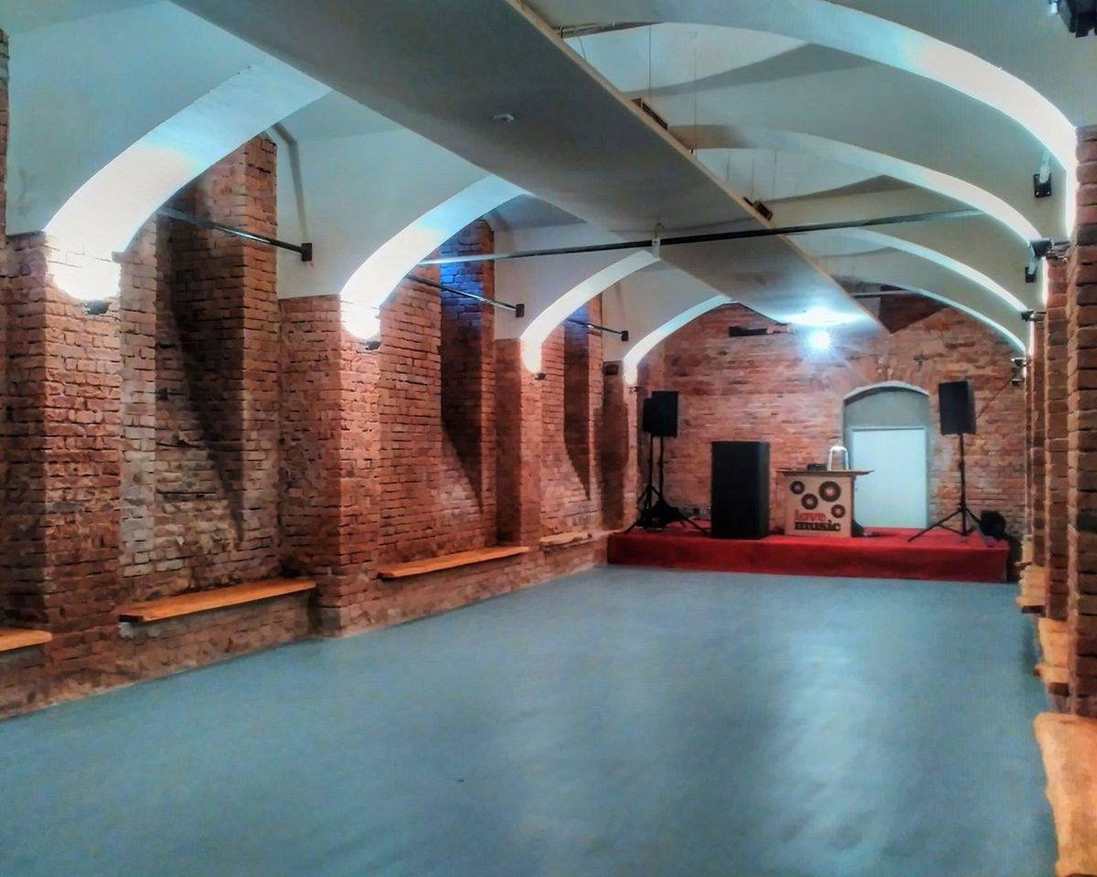 ArtBar Druhý Pád – fotografie