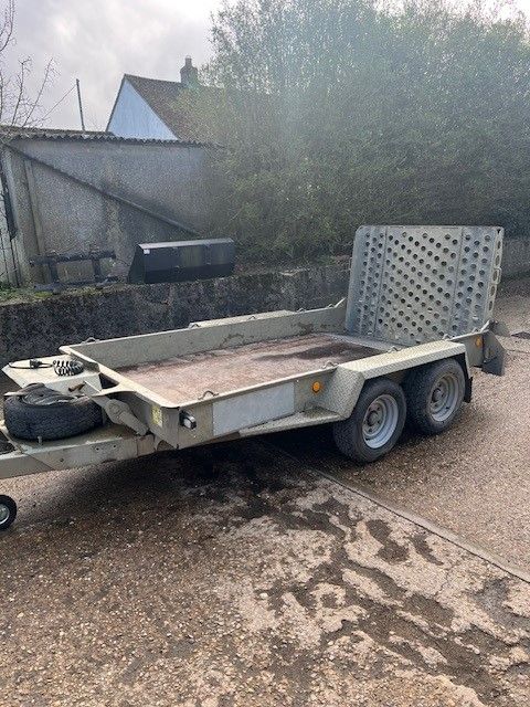 2021 - GH1054 BT 10 X 5'4