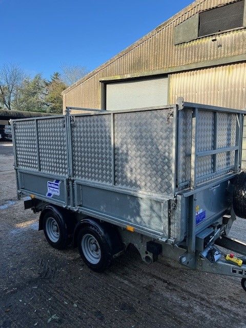 2024 - TT3017 - 10 X 5'6 - TIPPER