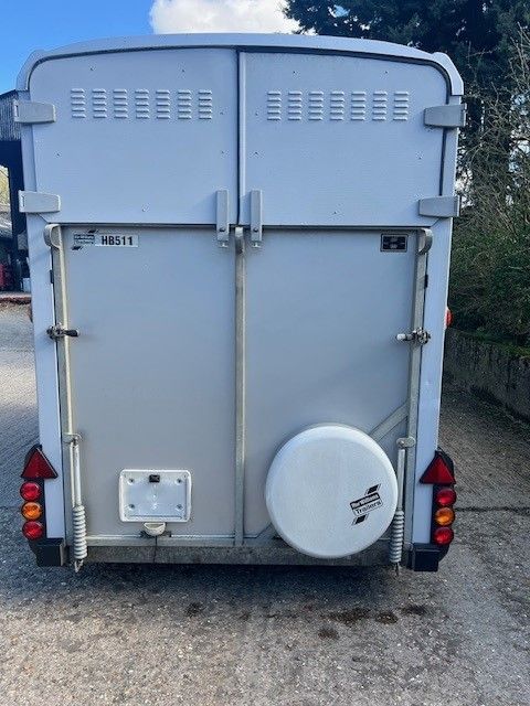 HB511 - SILVER - LEFT HAND RAMP