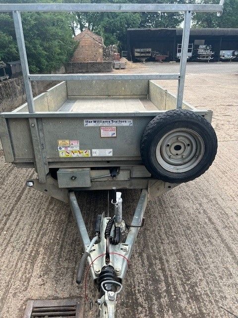 2016 - TT3017 10 X 5'6 TIPPER